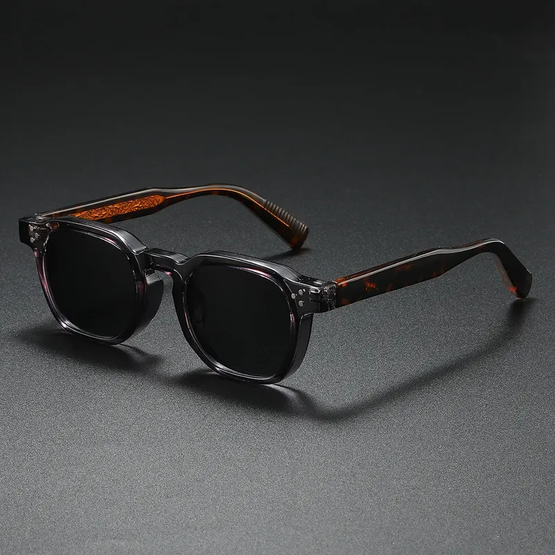 Neue polarisierte Sonnenbrille Unisex Metallkern CP Quadratische Sonnenbrille Nieten Damen Shades Fahrbrille