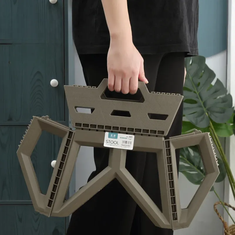 1 Stück klappbarer Camp hocker tragbarer Outdoor-Hocker kleiner Stuhl Fuß stütze Sitz faltbar für Camping Wandern Strand Angels tuhl