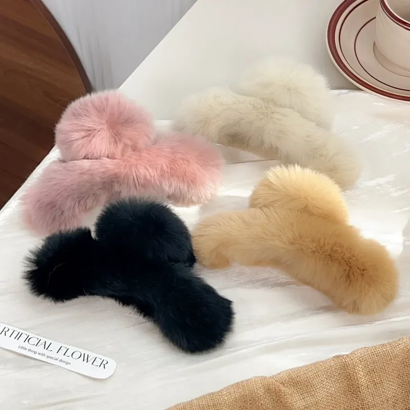   Extra große Fuzzy-Kaninchen-Haarklammer, superweich, niedliche flauschige Haarklammer für den Hinterkopf, Winter-Haar-Accessoires für Damen