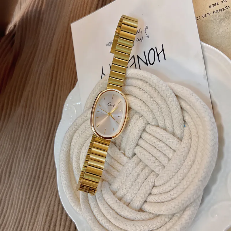 1 Stück neue modische Damenuhr mit goldenem Armband, Vintage- und Luxus-Ins-Stil, elegante und vielseitige Quarzuhr für Damen